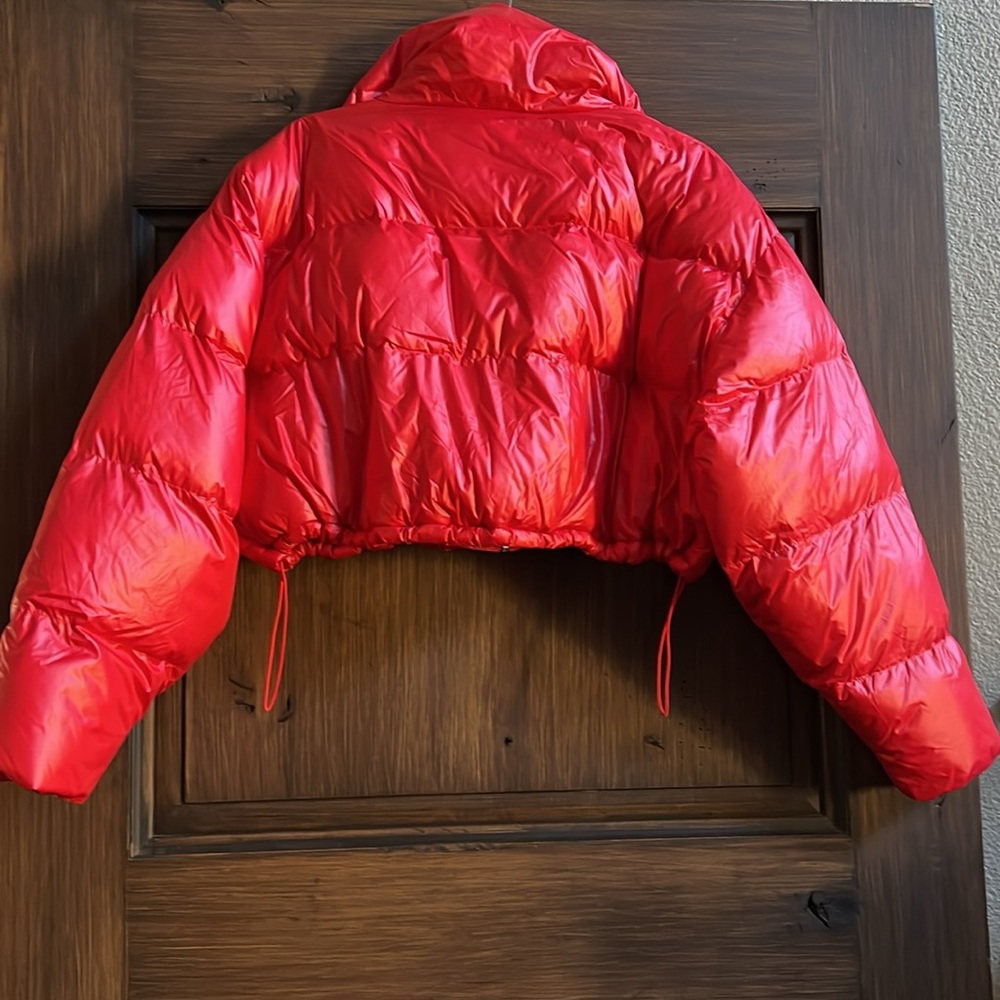 Urban Outfitters UO Cropped Taryn Puffer Coat - M - Picture 6 of 7